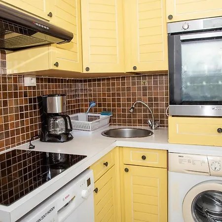 Bel T2 Pour 4 Personnes Avec Terrasse, Parking Et Climatisation - Fr-1-803-47